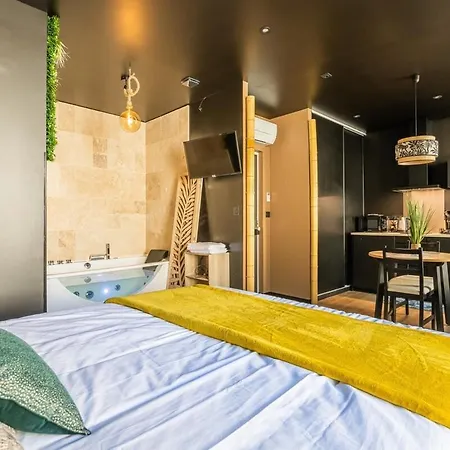 La Jungle ~ Balneo ~ Climatisation Apartment